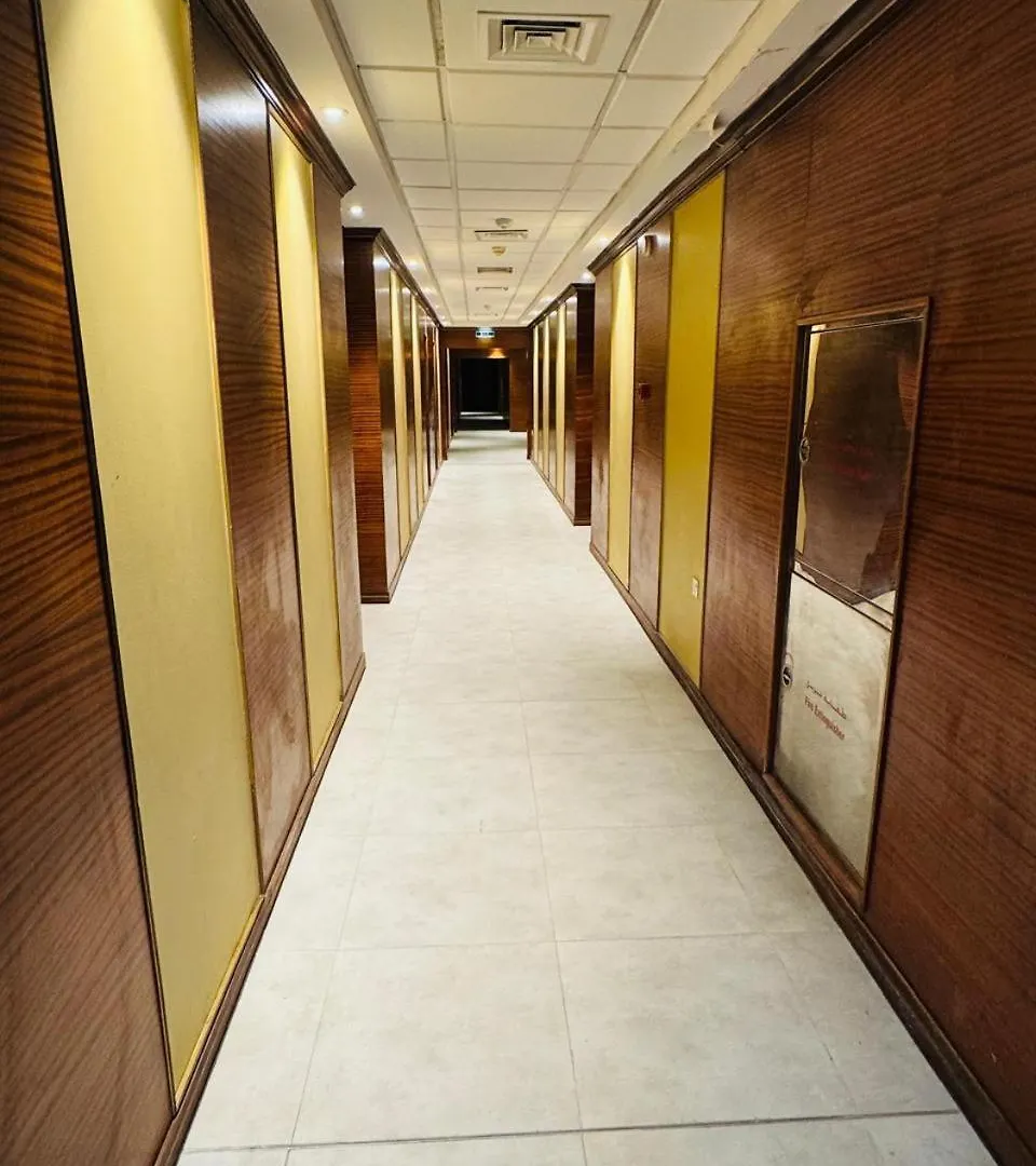 Backpackers Heaven ! 18 Beds In A 2 Bedroom Apartment In Front Of Union Metro Station Diera Dubaj Egyesült Arab Emírségek