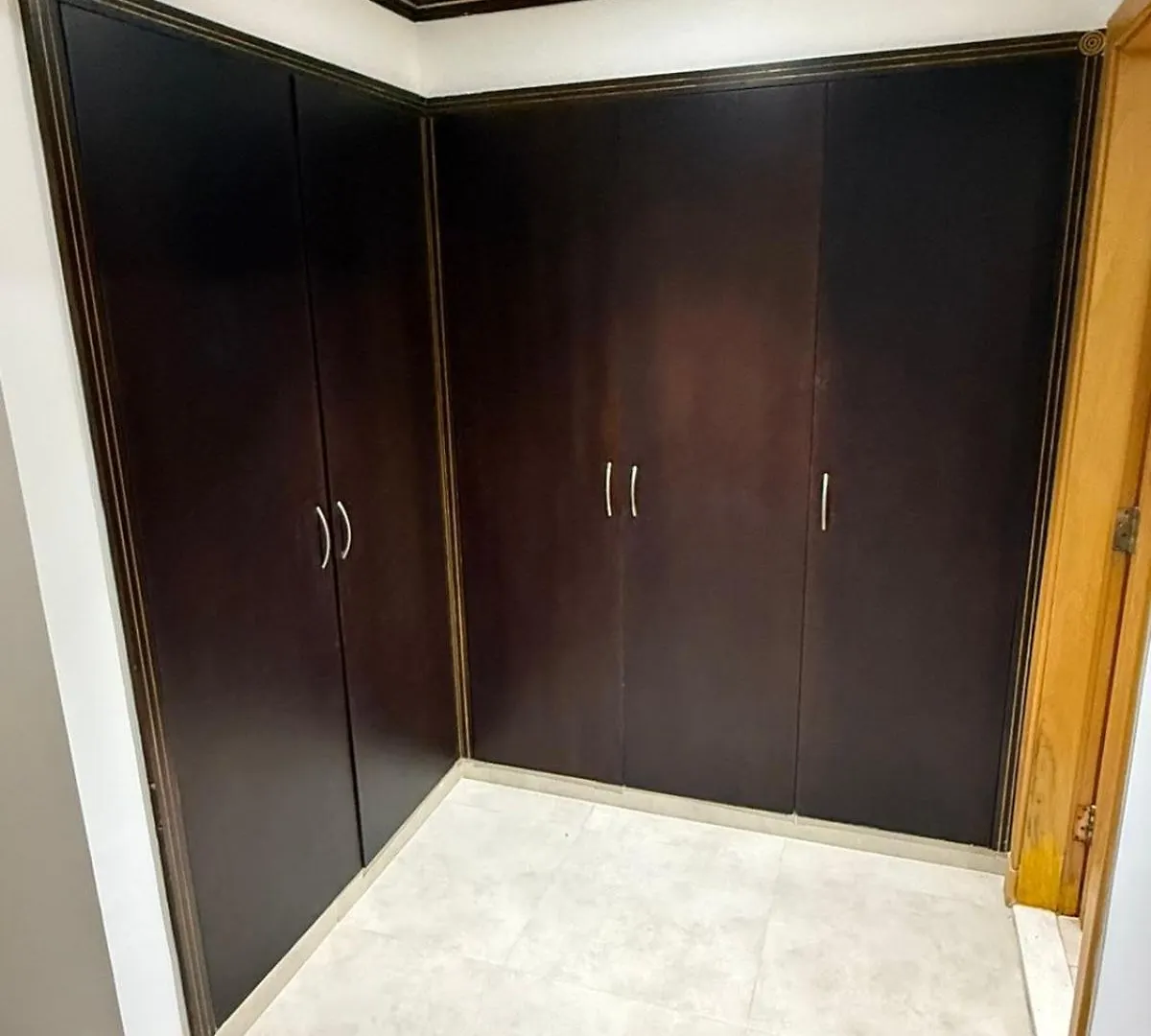Backpackers Heaven ! 18 Beds In A 2 Bedroom Apartment In Front Of Union Metro Station Diera Dubaj