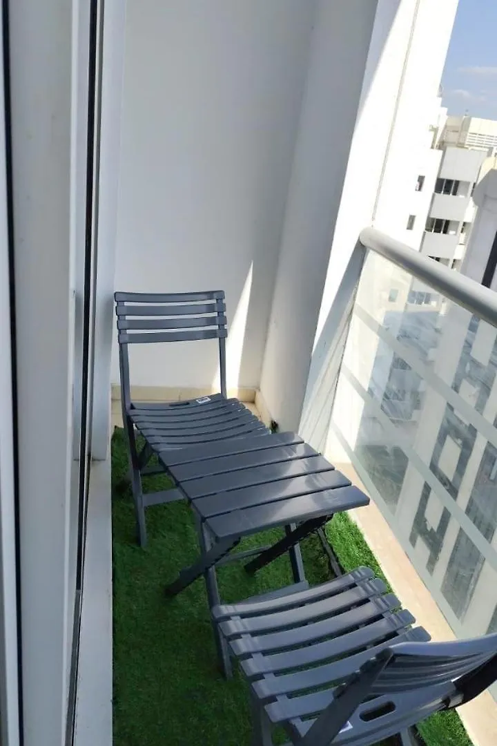 Backpackers Heaven ! 18 Beds In A 2 Bedroom Apartment In Front Of Union Metro Station Diera Dubái Hostal