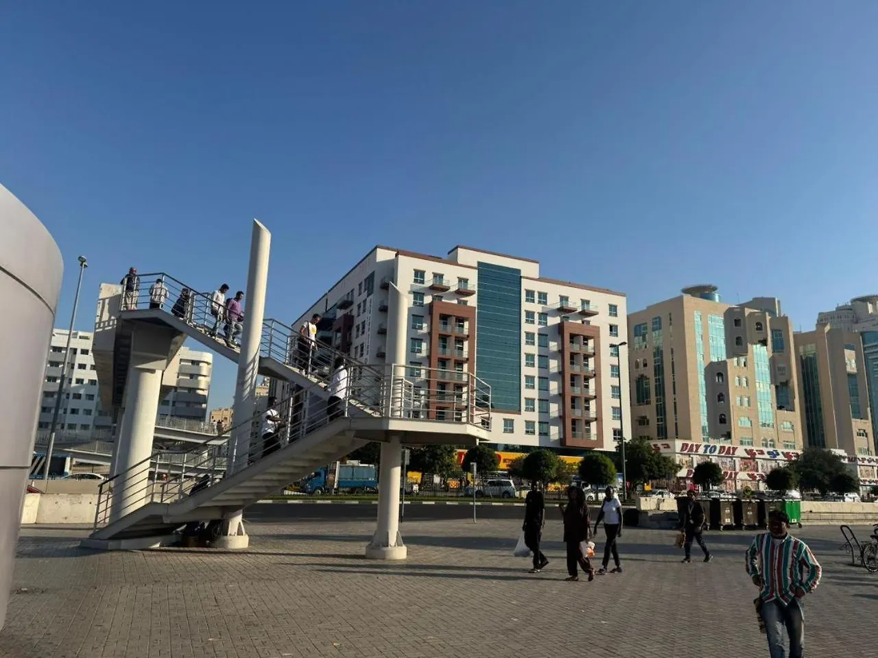 Backpackers Heaven ! 18 Beds In A 2 Bedroom Apartment In Front Of Union Metro Station Diera Dubái 0*,  Emiratos Árabes Unidos