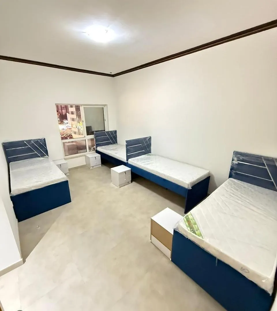 Backpackers Heaven ! 18 Beds In A 2 Bedroom Apartment In Front Of Union Metro Station Diera Dubái